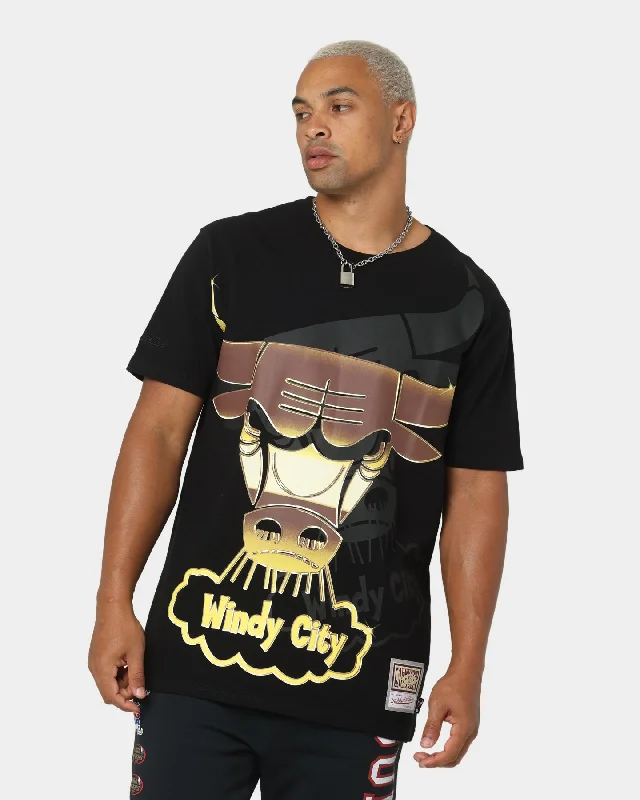 Mitchell & Ness Chicago Bulls Big Face 4.0 Short Sleeve T-Shirt Black-- Welt Pockets Slit Pockets Flap Pockets Mitchell & Ness Chicago Bulls Big Face 4.0 Short Sleeve T-Shirt Black-- Welt Pockets Slit Pockets Flap Pockets