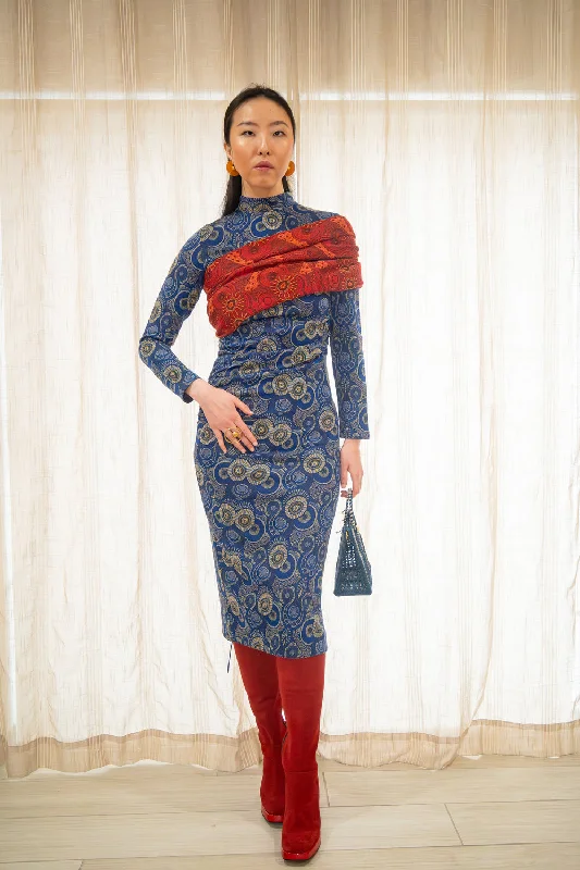 Kahindo Blue Mbabane Dress with long sleeves and a back slit Square Neckline Feminine