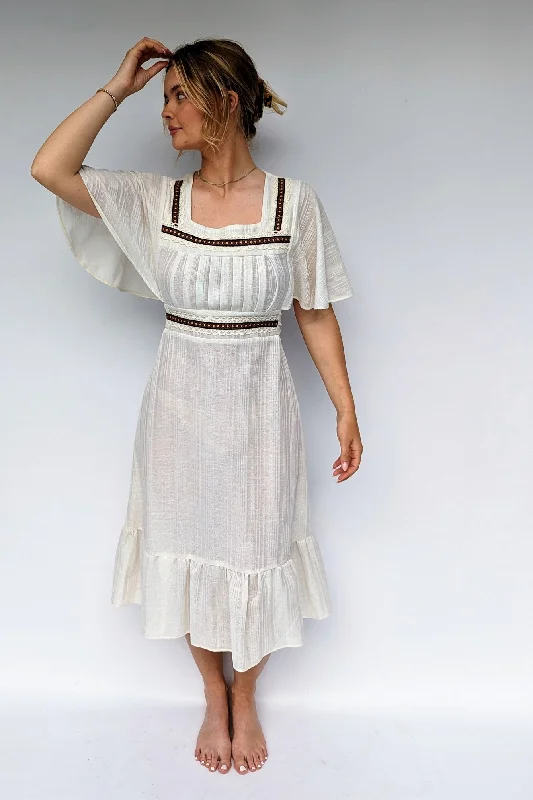 1970s Cream Folk Flared Sleeve Dress Pencil Office Professional