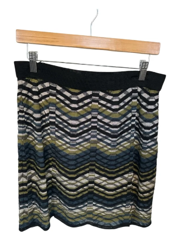 Missoni Size 8 Black & Green Polyester Elastic Waist Knit Mini Skirt lace skirt feminine Missoni Size 8 Black & Green Polyester Elastic Waist Knit Mini Skirt lace skirt feminine