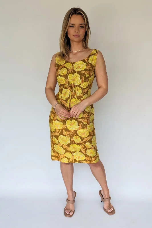 1960s Vintage Floral Wiggle Dress sweetheart Neckline Romantic